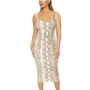 Naked Wardrobe NW Hourglass Printed Midi Dress